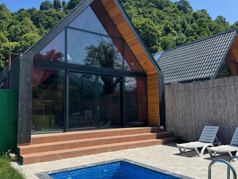 Muhafazakar Havuzlu Jakuzili Bungalov