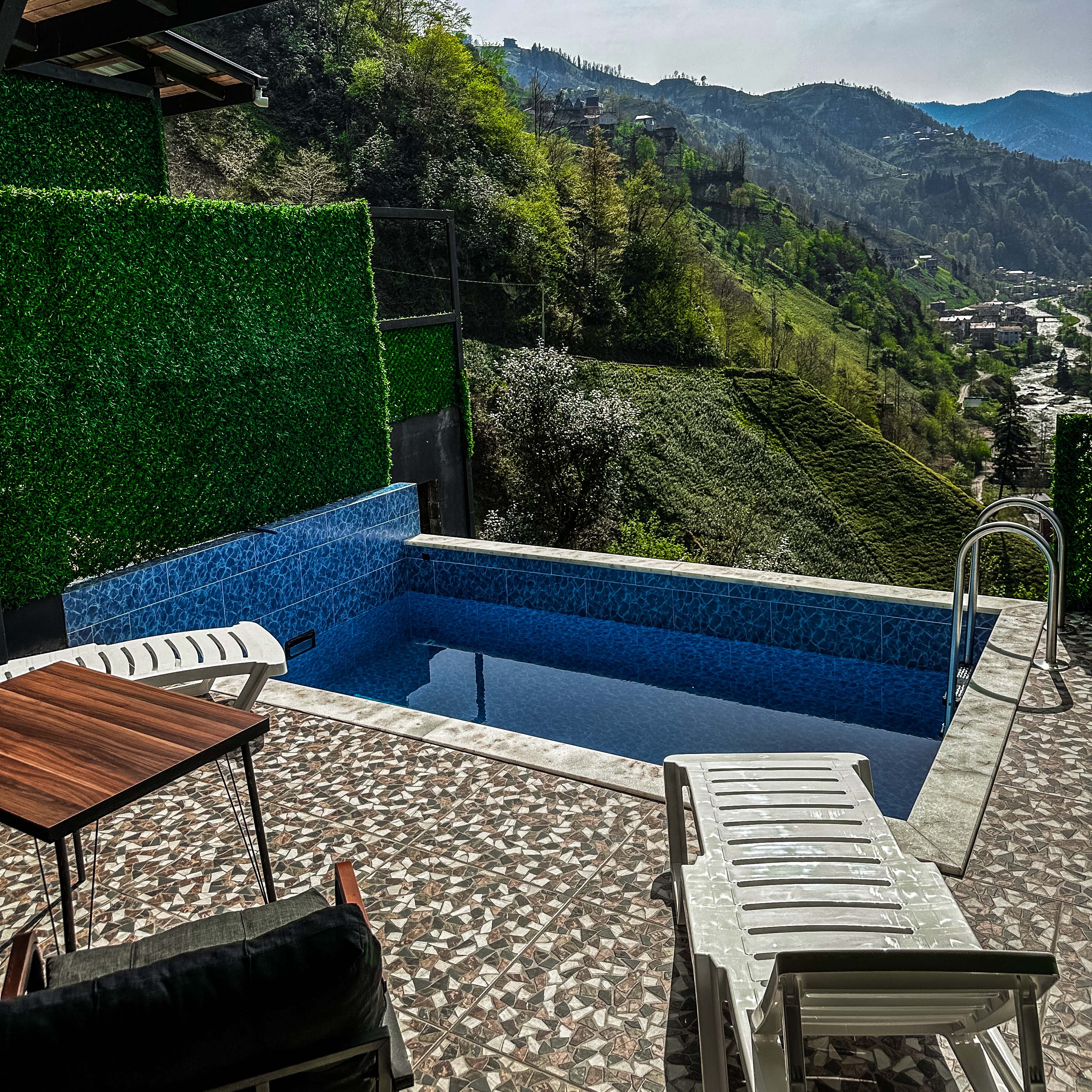 Vadi Manzaralı Özel Havuzlu Bungalov