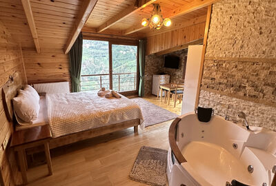 Çamlıhemşin Jakuzili ve Manzaralı Balayı Oteli