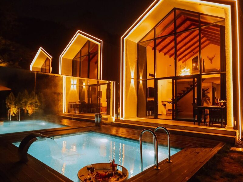 Özel Havuzlu Ayna Korunaklı Jakuzili Bungalov Villa