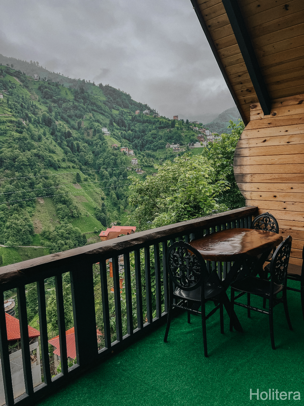 Balcony Suit