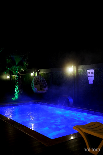 Dream Haven Heated Pool Bungalow No: 1