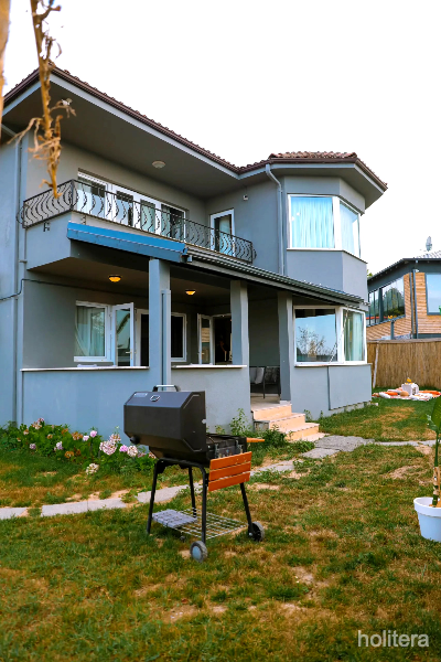 Isıtmalı Havuzlu Deluxe Göl Manzaralı 6+1 Villa